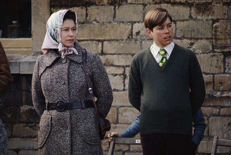 Królowa Elżbieta II i jej syn, książę Andrzej (1973)