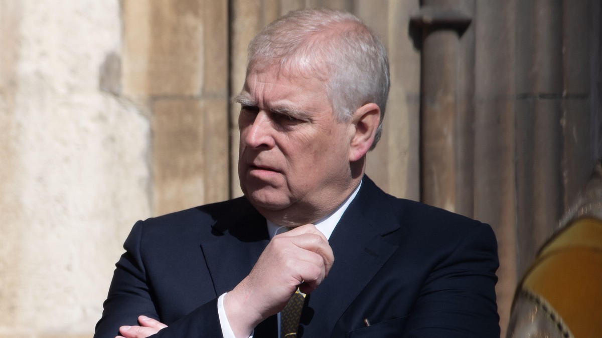 Kralj Čarls šalje bivšeg princa Endrua u kuću u kakvoj ni posluga ne bi živela