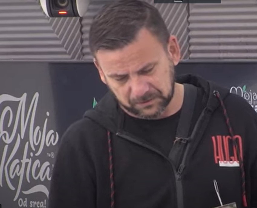 Mikica Bojanić čita pisma porodice