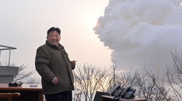 Az észak-koreai diktátor kirúgta egyik legerősebb szövetségesét / Fotó: MTI/EPA/KCNA