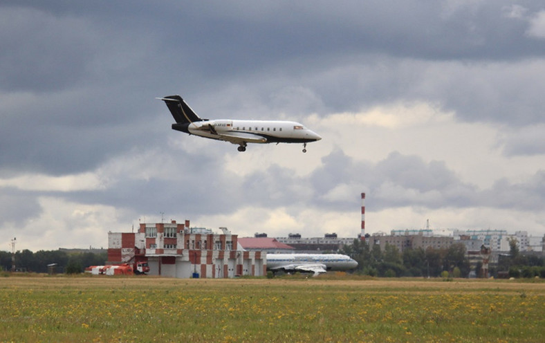 Landing of a German medical plane at the airport in Omsk