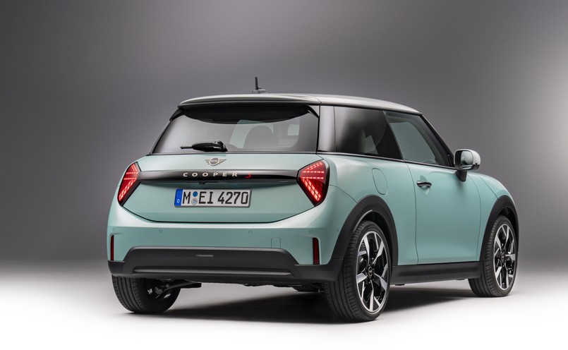 Oto nowe MINI Cooper S i Cooper C: silniki spalinowe uratowane