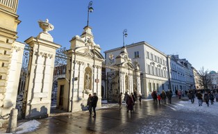 Po pandemii część z wprowadzonych na uczelniach cyfrowych rozwiązań będzie nadal stosowanych