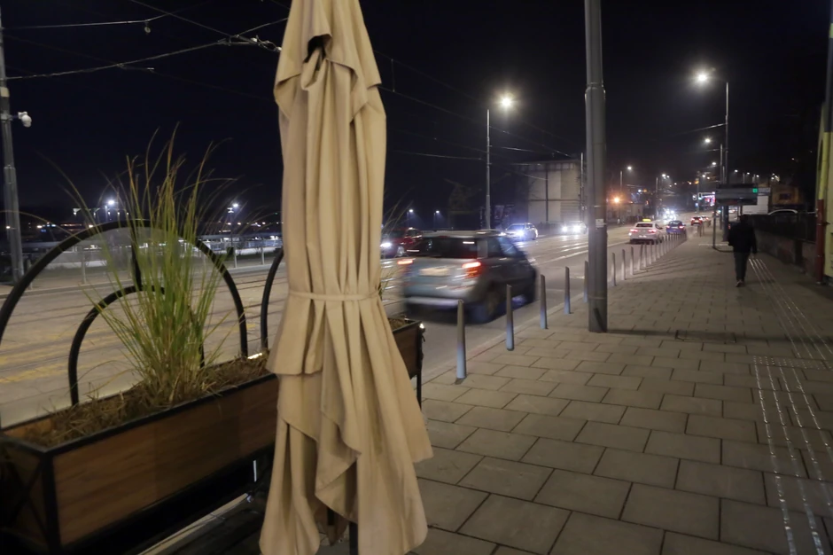 Mesto u blizini lokala "Nebo i zemlja" na kojem je snimljen Matej Periš kako trči