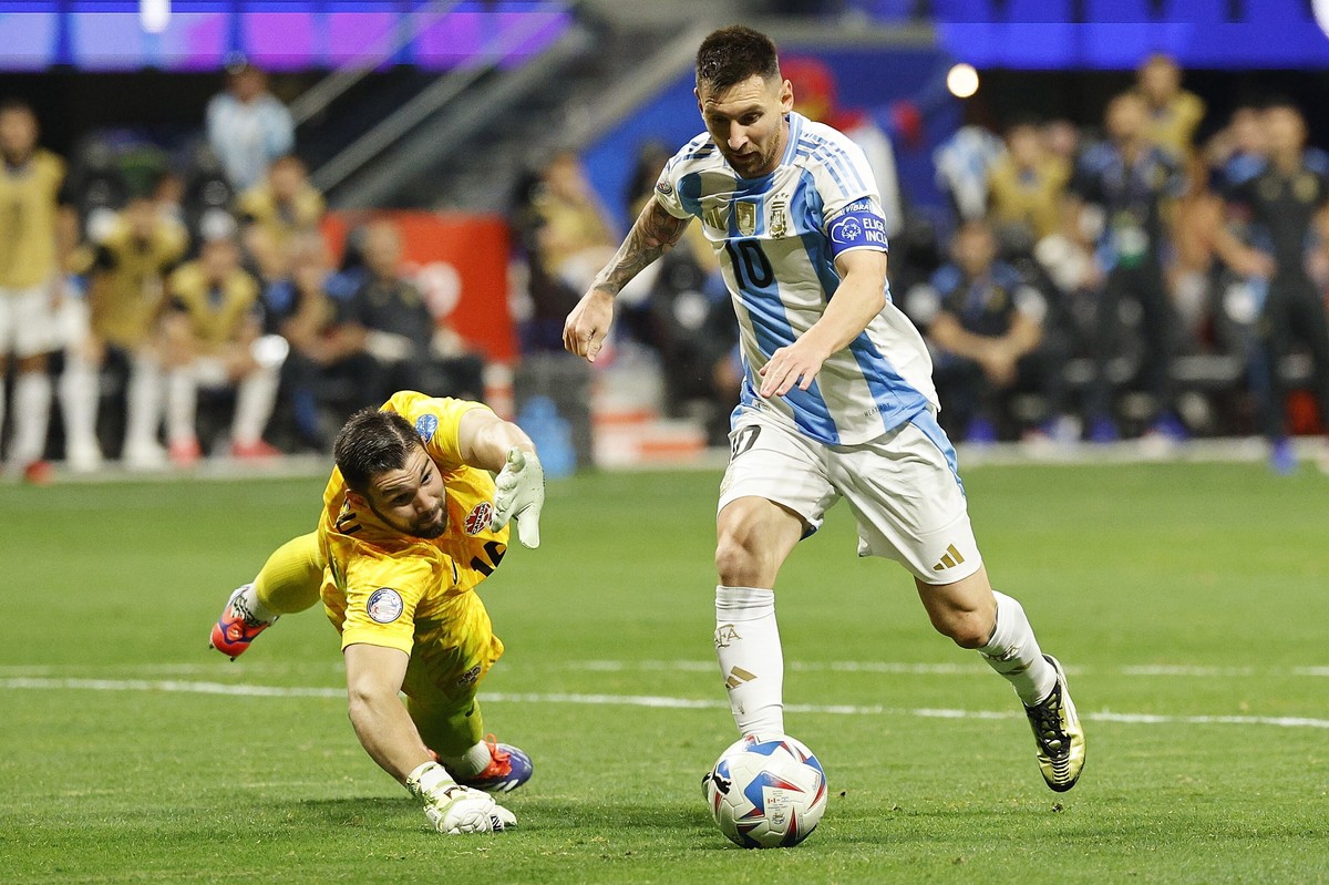 Maxime Crepeau i Lionel Messi