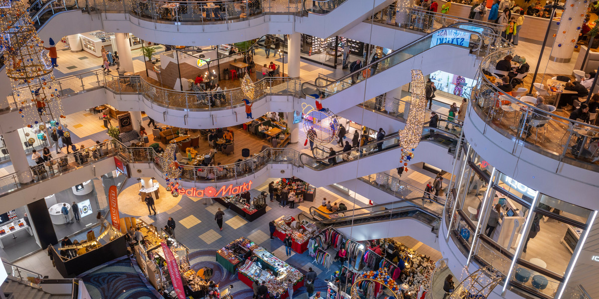 Polacy coraz rzadziej odwiedzają centra handlowe