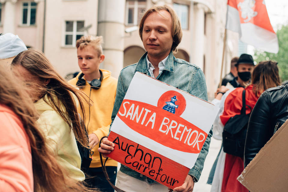 "Dekolt dla Białorusi". Protest w Warszawie