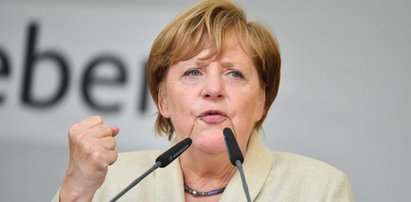 Angela Merkel upokorzona w Heidelbergu. Pomidory poleciały w jej stronę