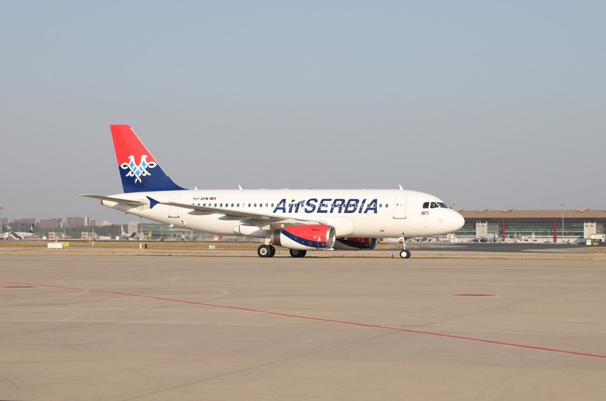 Srpska delegacija koju je predvodio predsednik Vučić sa čak osam ministara sletela je juče u Kinu 