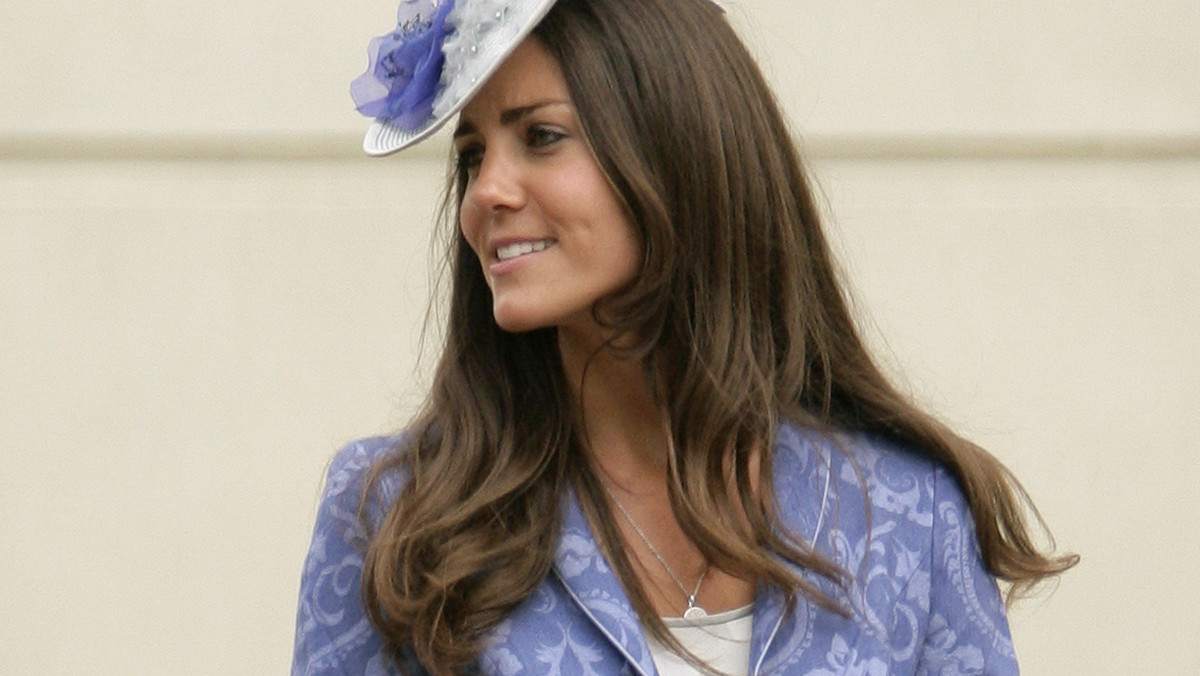 Top 10 nakryć głowy Kate Middleton