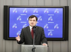 Ziobro cieszy się z procesu ze Schetyną