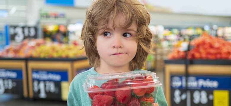 Konsumenci sięgną głębiej do portfeli? Cena tego owocu poszybowała o prawie 25 procent!