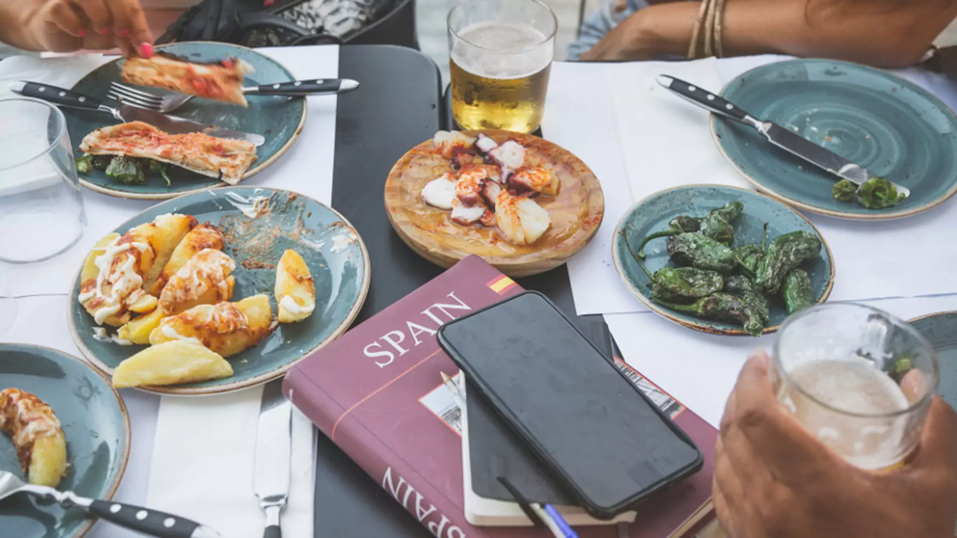 Restauracje w Barcelonie wyłączają Wi-Fi, by ludzie więcej ze sobą rozmawiali