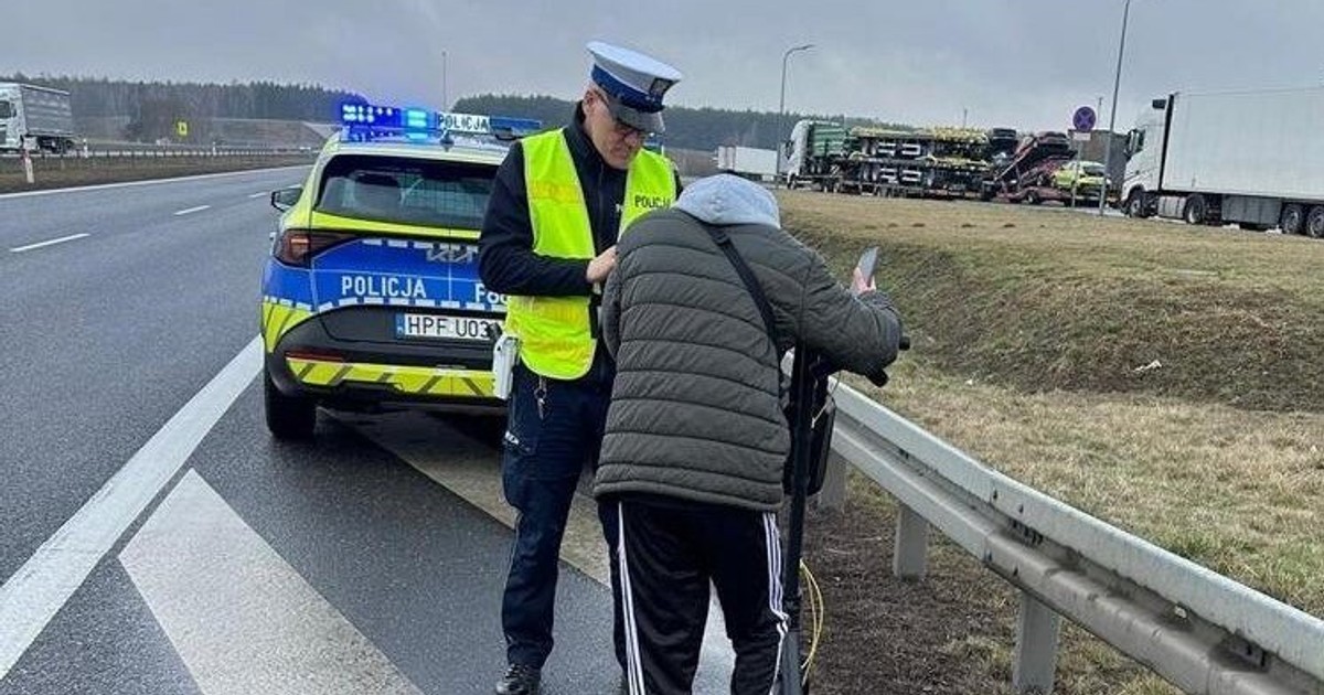 Hulajnoga na ekspresówce: nietypowe zdarzenie na S8
