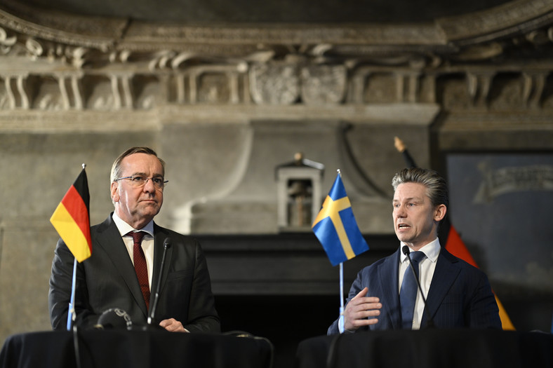 Minister Boris Pistorius i jego szwedzki odpowiednik Pal Jonson. Sztokholm, 5 marca 2024 r.