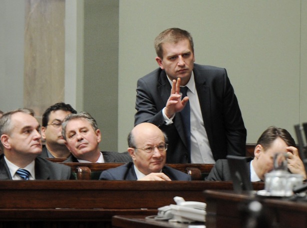 Ministerstwo zdrowia zatrudniało na czarno. Jest afera...