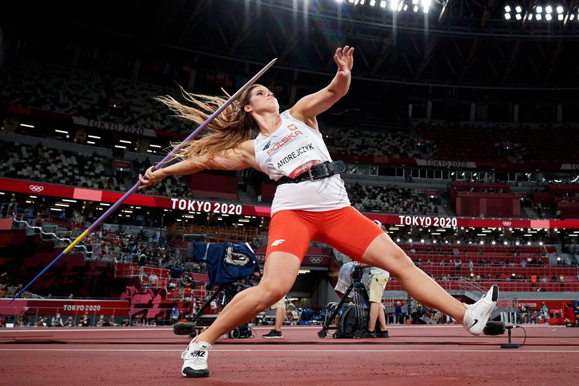 Maria Andrejczyk: Medal przeznaczę na licytację. Nie ma bowiem nic ważniejszego niż ludzkie życie