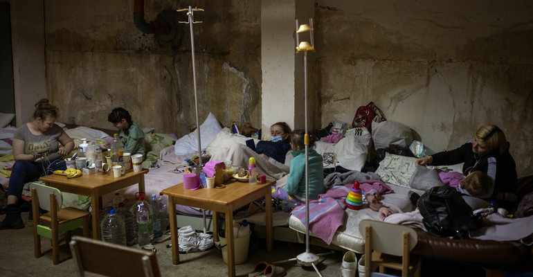 Wojna w Ukrainie. Szpital dziecięcy Ochmadet w Kijowie