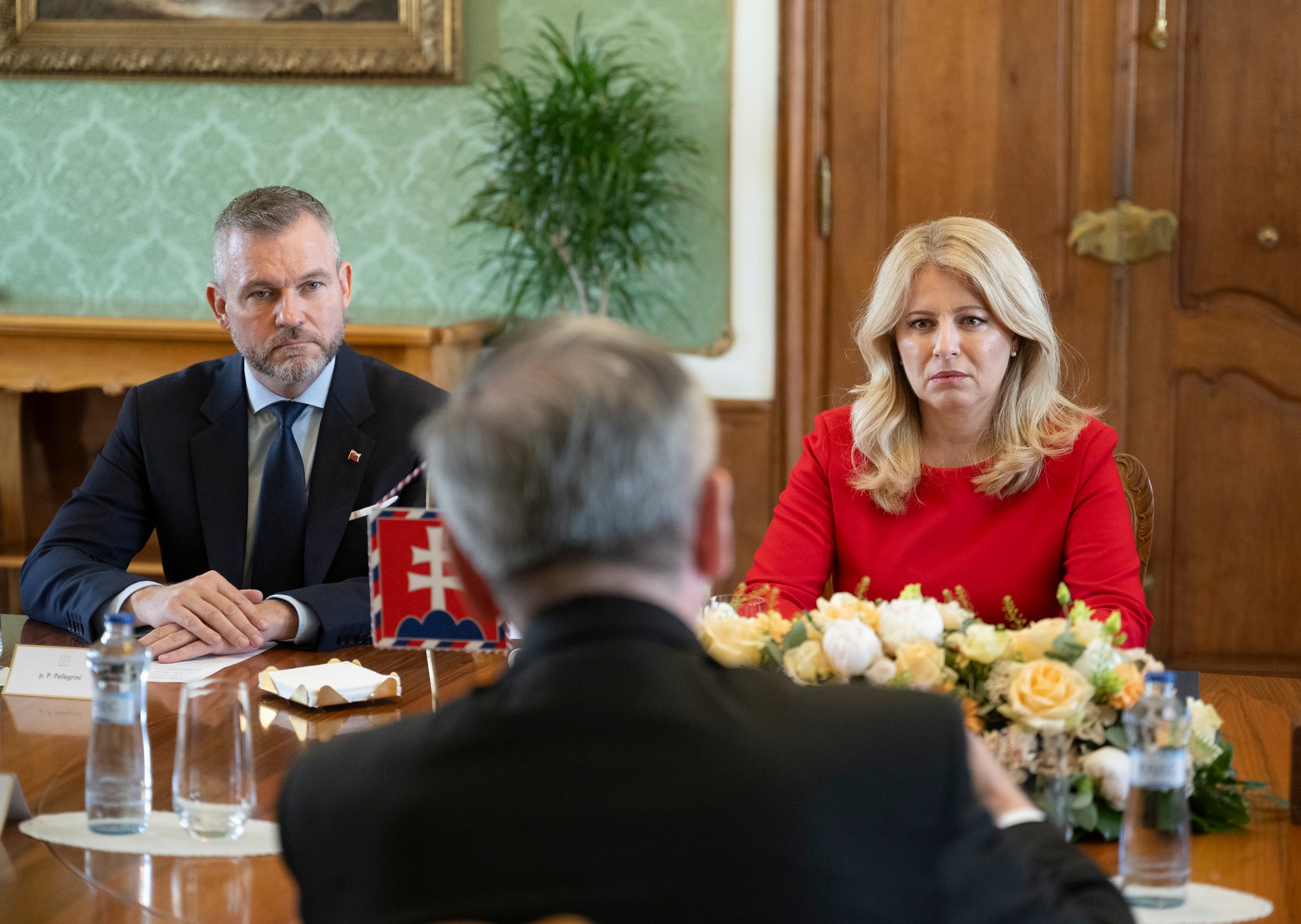Čaputová a Pellegrini na stretnutí so zástupcami cirkví v Prezidentskom paláci.