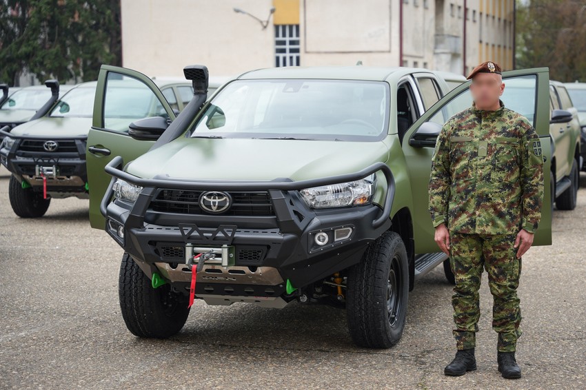 Novih 100 terenskih vozila za jedinice Vojske Srbije