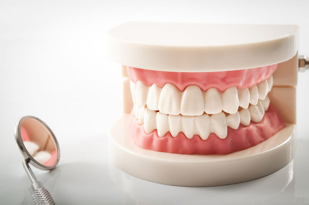 Czy technik dentystyczny wykonujący odbudowy protetyczne może skorzystać z 50% kosztów uzyskania przychodu?