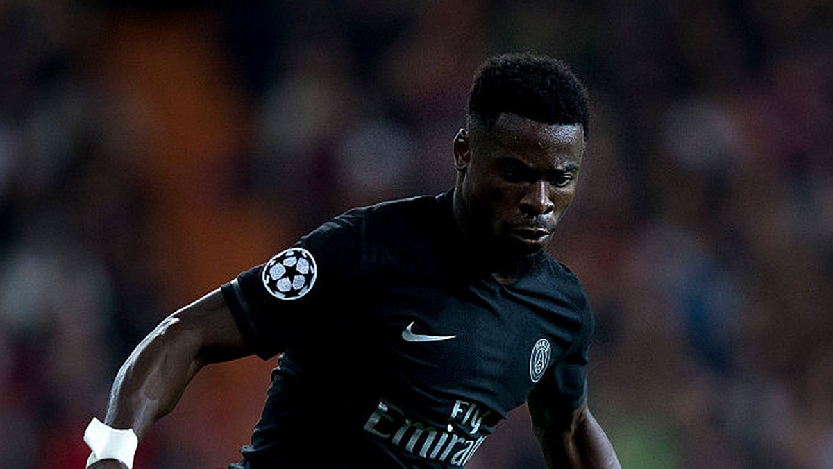 Piłkarz Paris Saint Germain Serge Aurier często przyciąga kłopoty. Właśnie został skazany na dwa miesiące więzienia za obrazę funkcjonariusza policji. Zawodnik z Wybrzeża Kości Słoniowej prawdopodobnie jednak nie trafi za kratki.