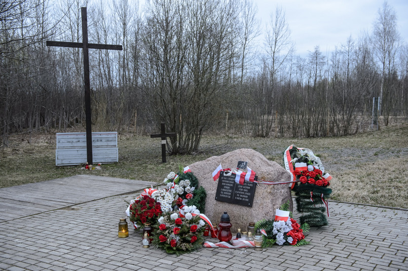 Wcześniej polska delegacja wzięła udział w uroczystościach rocznicowych w Lesie Katyńskim