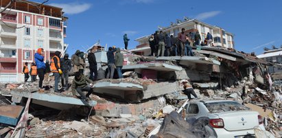 Oszuści już żerują na trzęsieniu ziemi w Turcji i Syrii. Polscy strażacy ostrzegają: nie prowadzimy żadnej zbiórki 