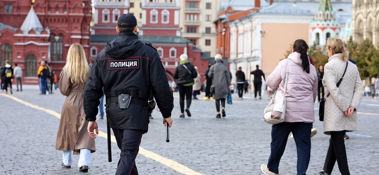 Polka w Moskwie rozmawiała z osobami LGBT+. "Mówili mi, że babcia choruje przeze mnie. Uciekłyśmy"