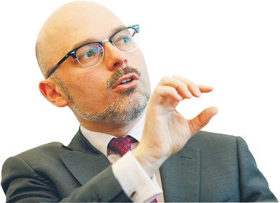 Kurtyka: będziemy szkolić urzędników do przeprowadzenia transformacji energetycznej