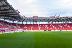 Właściciel dwóch słynnych klubów piłkarskich zarażony koronawirusem