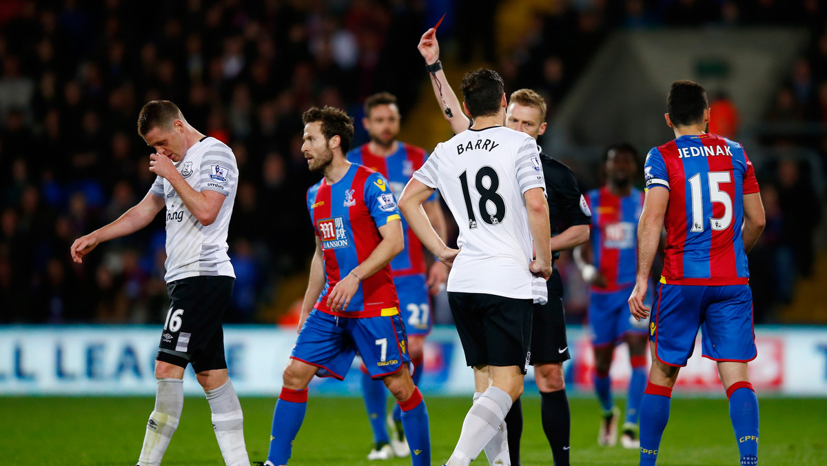 Crystal Palace zremisowało z Evertonem 0:0 w rozegranym awansem spotkaniu 35. kolejki angielskiej Premier League.