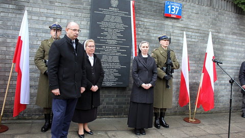 W Warszawie upamiętniono działalność sióstr nazaretanek ratujących Żydów w czasie II wojny światowej - Vatican News