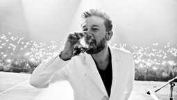 O tym klipie się mówi. Zobacz "Miłość" Andrzej Piasecznego