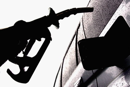 Producenci zaniżają dane dotyczące zużycia paliwa. Rocznie zapłacisz średnio 2000 zł więcej