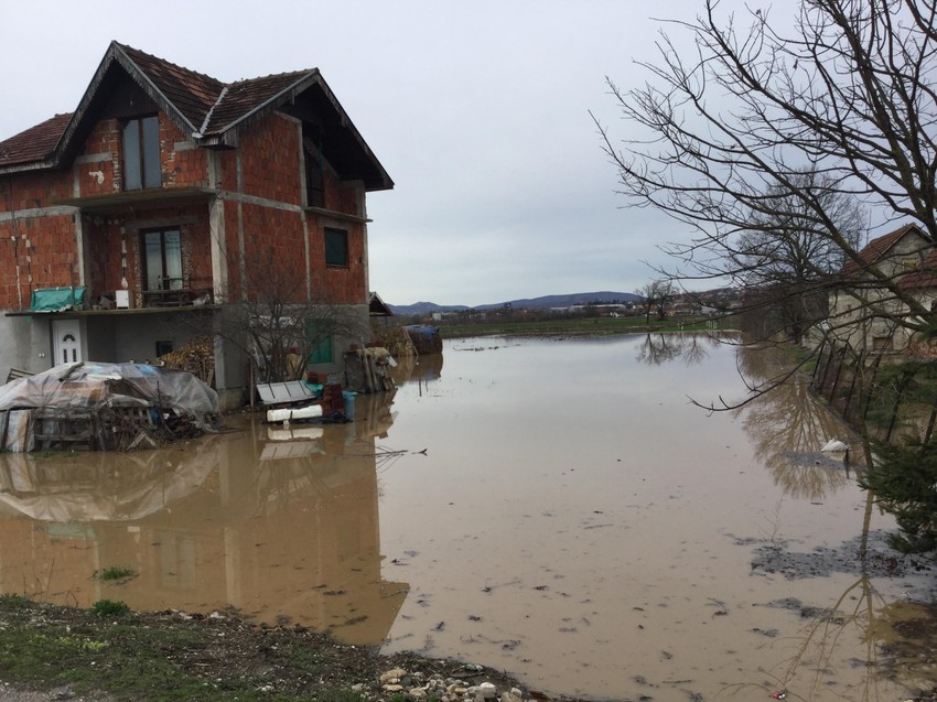 Poplavljena kuća u okolini Čačka