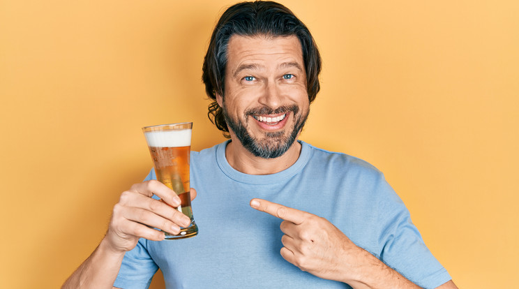 A világos sör a legkevésbé ártalmas a fogak szempontjából / Fotó: Shutterstock