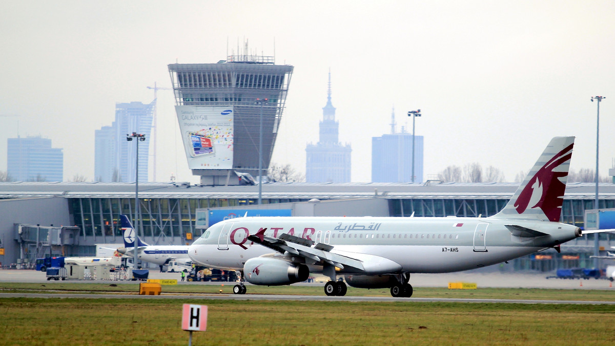 To pierwsza pięciogwiazdkowa linia lotnicza, która operować będzie na Lotnisku Chopina w Warszawie. Qatar Airways uruchomiły bezpośrednie połączenie na trasie Doha - Warszawa - Doha. Samoloty z Kataru będą lądować na Okęciu cztery razy w tygodniu.
