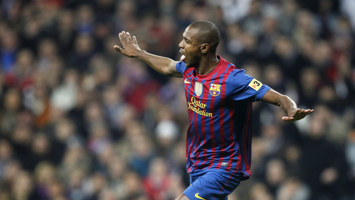 Eric Abidal oficjalnie przedłużył kontrakt z Barceloną. Francuz pozostanie na Camp Nou do końca czerwca 2013 roku.