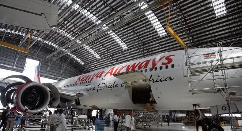 Kenya Airways Boeing B777-200ER plane is seen during a media tour at their maintenance hangar in Nairobi, October 2, 2008.    REUTERS/Antony Njuguna