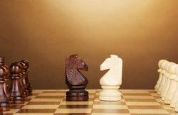 Ukryty władca marionetek, czyli kto rządzi Internetem