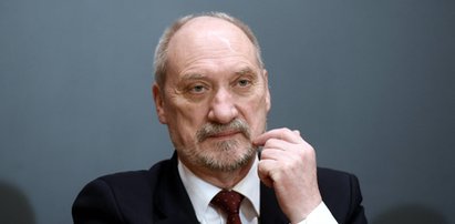 Macierewicz zbywał prezydenta, ale Kukizowi odpisał. I to jak!