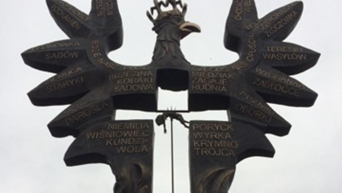 Komplikacje z odsłonięciem pomnika Rzeź Wołyńska z dzieckiem nabitym na trójząb