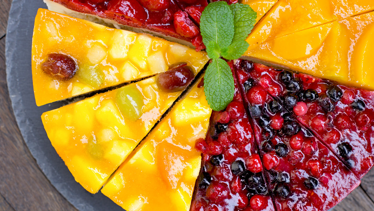 Ciasta z galaretką i owocami - przepisy
