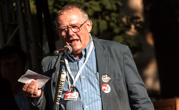 Adam Michnik pomówił profesora Chodakiewicza? Jest akt oskarżenia