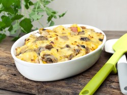 Zapiekanka z kaszy, sera i kurczaka. Trio idealne nie tylko na obiad