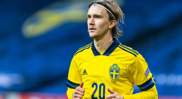 Ex-Arsenal midfielder rushed to hospital following brain-related injury