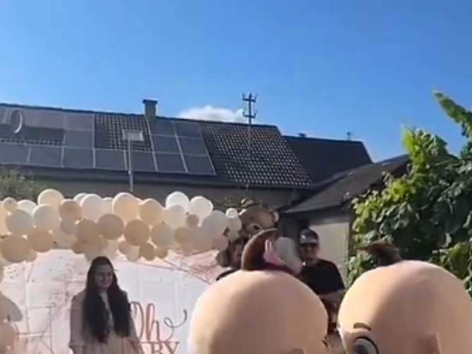 Ovo je definitivno odnelo titulu najbizarnijeg otkrivanja pola deteta ikad