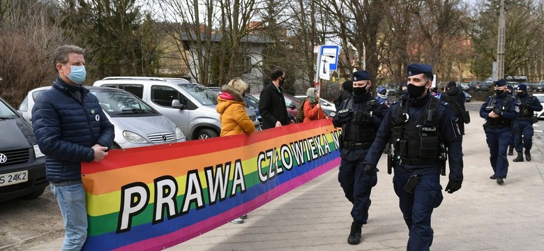 Protest w trakcie uroczystego ingresu abp. Wojdy. "Prawa człowieka nie są ideologią"