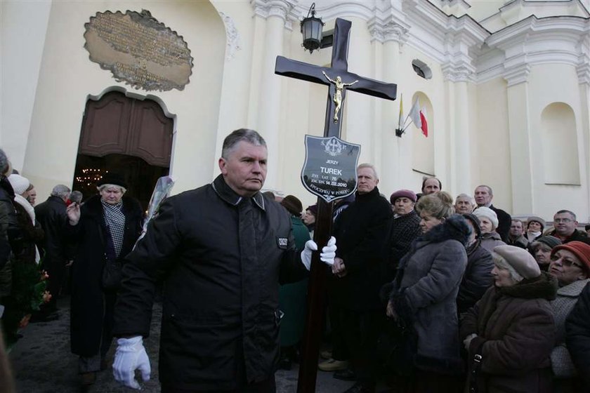 Jerzego Turka pożegnały łzy przyjaciół. FILM